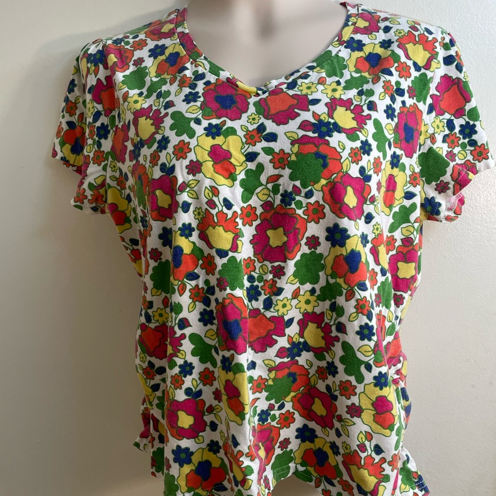 Kim Rogers White Short-Sleeve Floral Tee with Pink, Yellow, Green and Blue Print